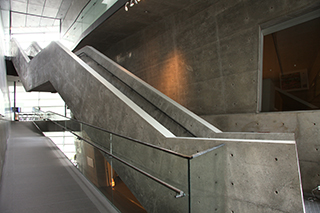 Sakano-ueno-kumo Museum